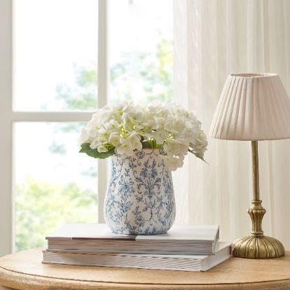6 In White/Blue Floral Scallop Trim Ceramic Vase(8") - product image 4